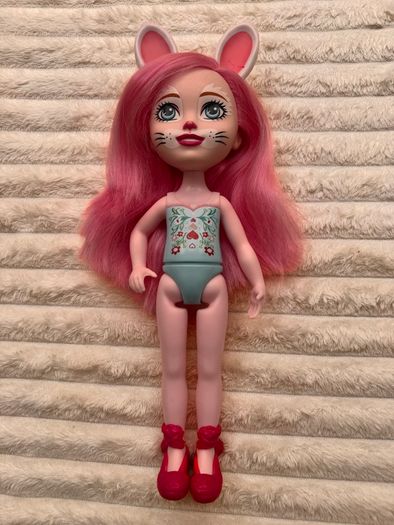 Enchantimals Huggable Cuties Bree Bunny Doll  Figure Large Approx. 31 cm. Used Please see photos