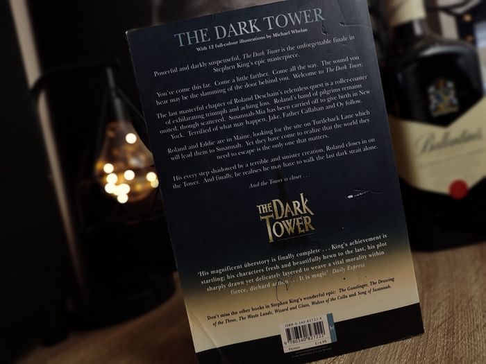 The Dark Tower ! by Stephen King ! 2005 ! by Hodder & Stoughton !