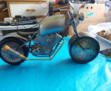 Ornamental Clock in the shape of a Motorcycle, from the Ashford Collection, working perfect and in excellent as new condition