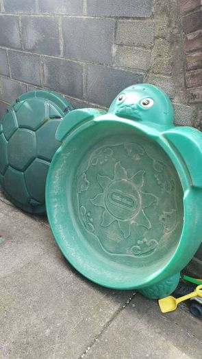 Sandpit little tikes