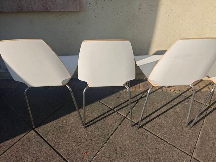 6 IKEA Vilmar stackable chairs - white