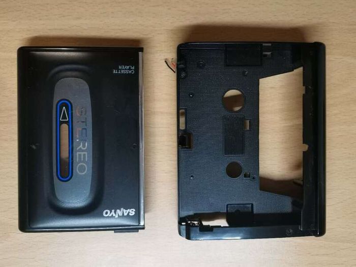 SANYO MGP21 Walkman Cassette Player