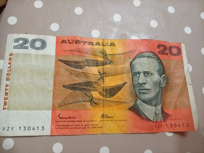 Rare Vintage Australian Paper 20 Note. Iconic Aviation History (1980s/90s)