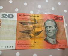 Rare Vintage Australian Paper 20 Note. Iconic Aviation History (1980s/90s)