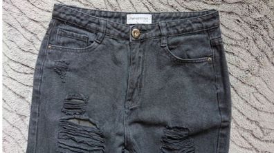 Ripped Black Jeans   Size 8