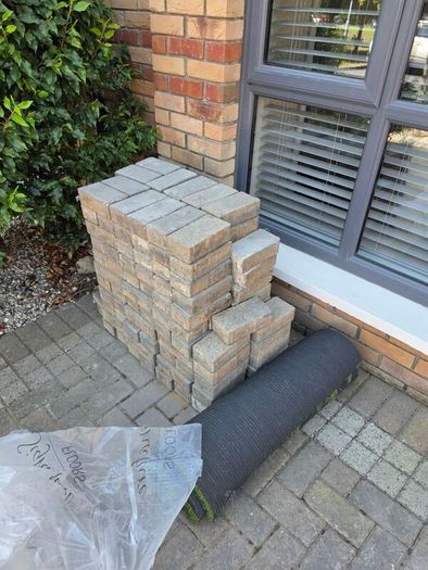 paving cobbles