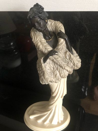 Belcari figurine