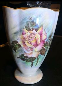 Stunning Royal Winton vase