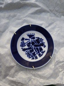 Small blue plate