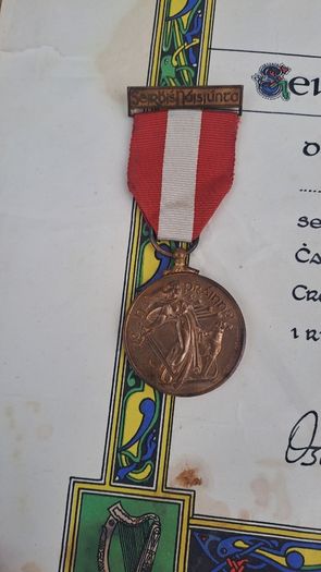 Irish Red Cross Emergency Service Medal and Certificate 1939-1946