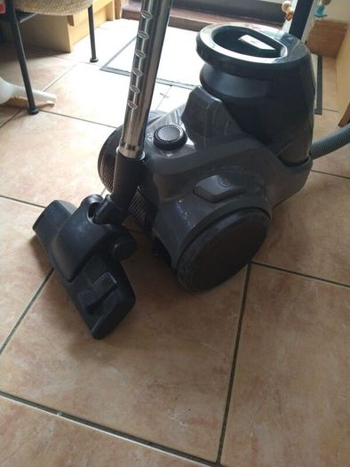 Bagless Vacuum Cleaner AEG