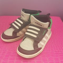 adidas size uk 9 boy barely worn