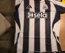 Newcastle football shirt 25/26 season