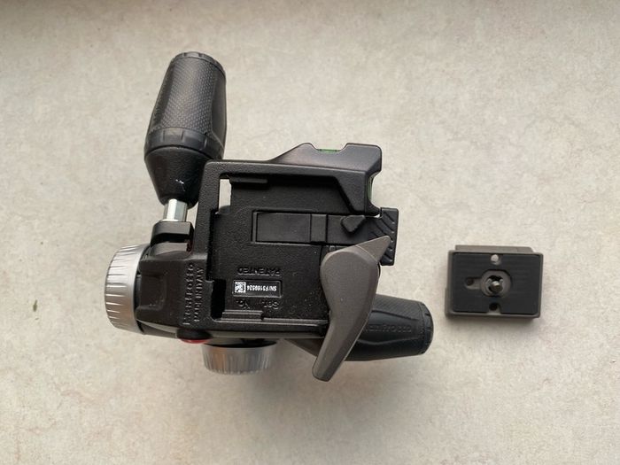 Manfrotto MHXPRO-3W 3 way geared tripod head