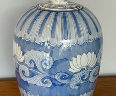 Chinese porcelain jar