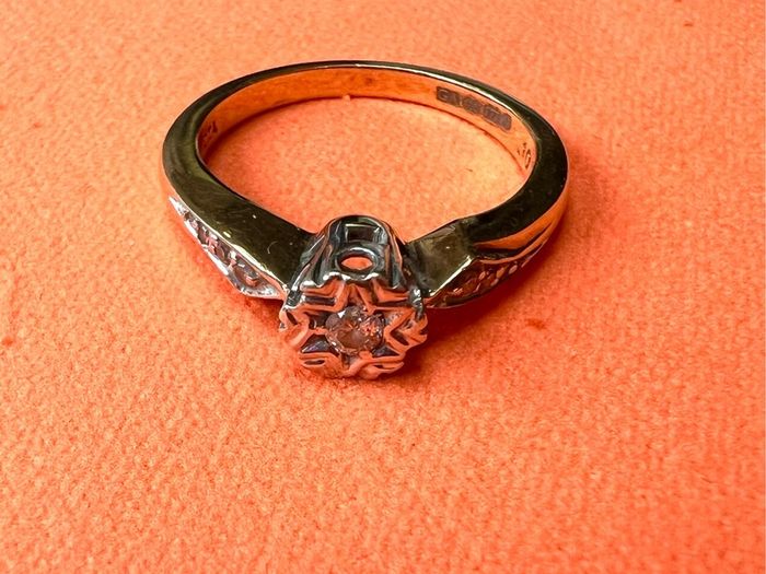 9ct Gold Diamond Cluster Ring