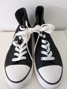 Hi Top Trainers - Black and White