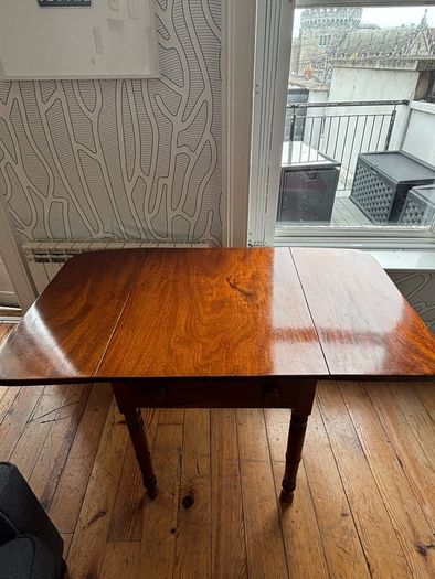 Antique Victorian drop-leaf table