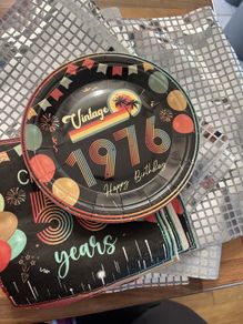 1976 vintage party plates and napkins