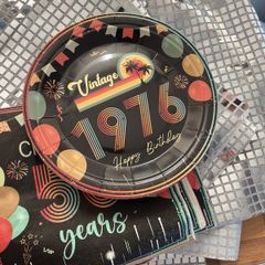 1976 vintage party plates and napkins