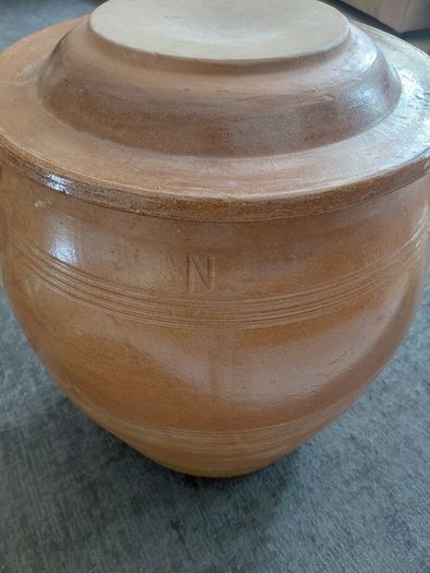 Antique French stoneware glazed pot with lid 40L