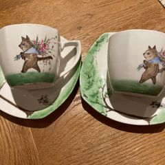 Cup and saucer sets