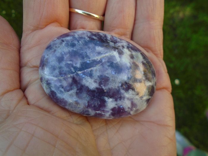 Lepidolite,Gemstones,Crystals,Cabochon,free postJewellery making supplies