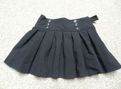 Girls skirt black pleated 6-8