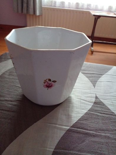 Flower Pot - Ceramadad - Leek Staffs