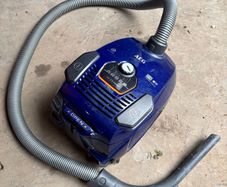 vacuum cleaner