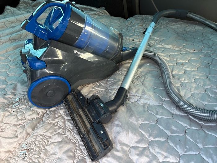 Morphy Richards Supersonic Bagless Cylinder Vacuum Cleaner
