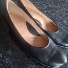 Black Shoes