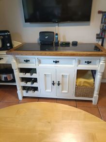 kitchen island.