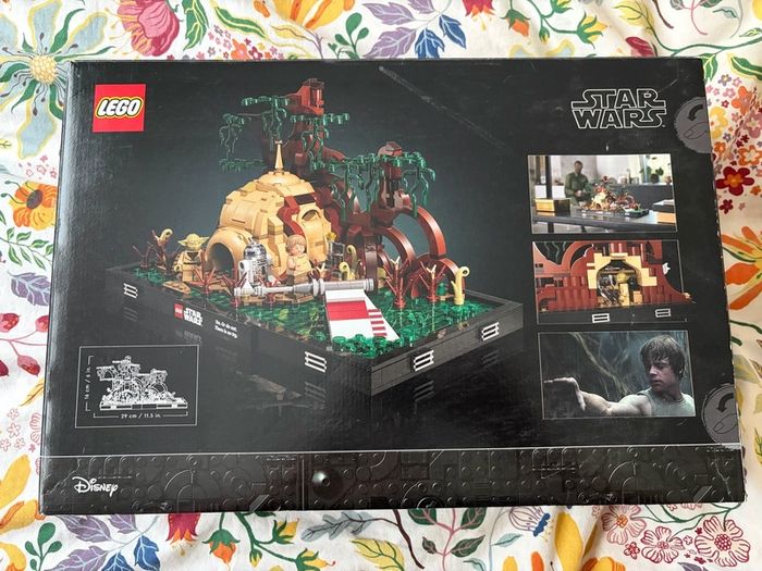 LEGO Star Wars Dagobah Jedi Training Diorama