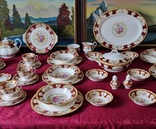 Rare 45 Piece Royal Albert Lady Hamilton Bone China Gold Gilt Dinner And Tea Service / Set For 6 Person Setting Made In England