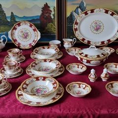 Rare 45 Piece Royal Albert Lady Hamilton Bone China Gold Gilt Dinner And Tea Service / Set For 6 Person Setting Made In England