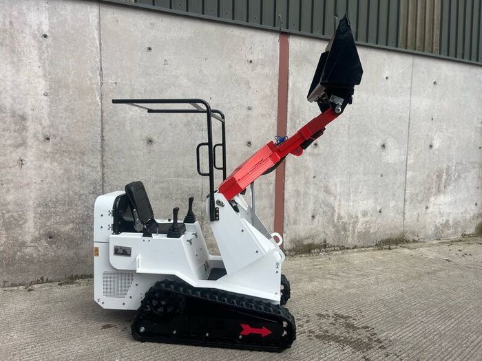 Mach pro mini skid steer