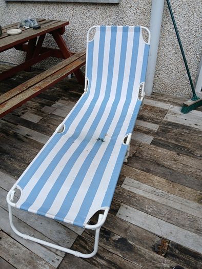 Sun lounger