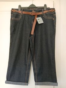 New look Yes Yes cropped jeans size 20