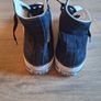 Converse Image 2