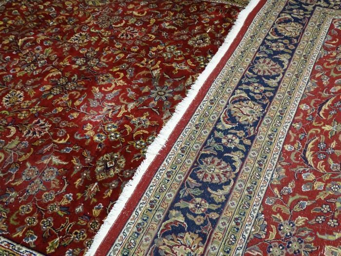 P.ersian Ghoum Rug 340 x 255 cm (GHM)