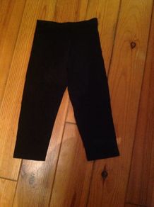 Size 8-10 Black Shortie Leggings / Pedal Pushers