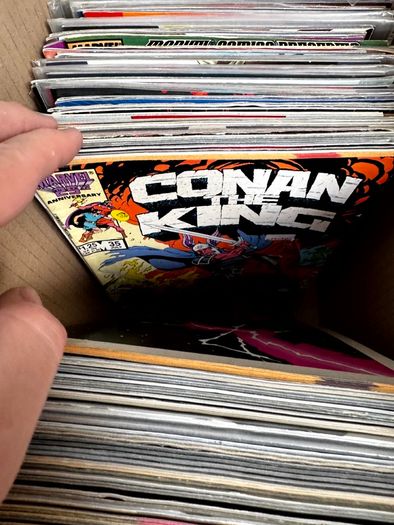 Marvel & DC Long Comic Box w 300 comics for Sale