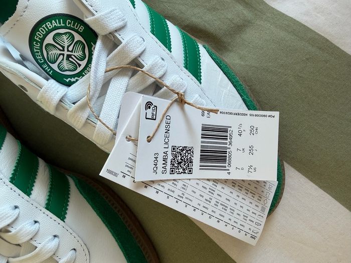 Celtic Samba runners UK7 brand new with tags