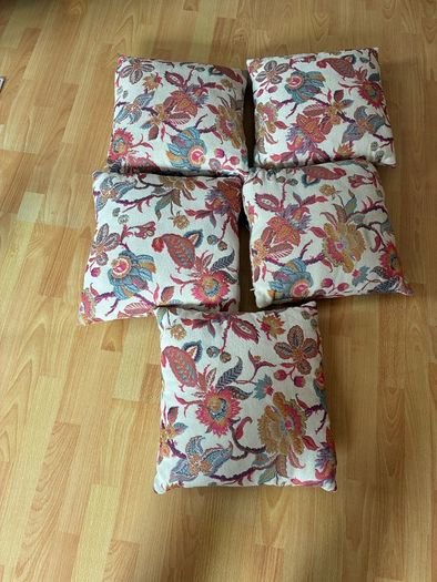 cushions x 5
