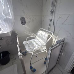 Shower chair with wheels & air cushion