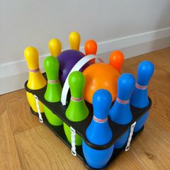 Bowling Pins & Balls Set