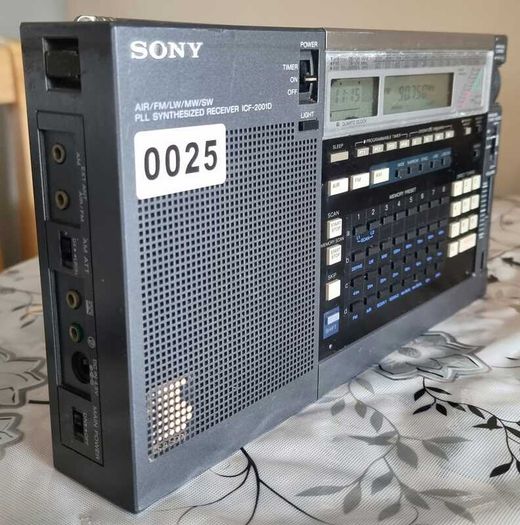 Sony ICF-2001D World Band Radio Tuner Receiver FM LW MW SW, working good.