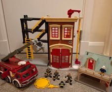 Fisher-Price Imaginext Rescue City/fire-station