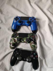PlayStation 4 controllers